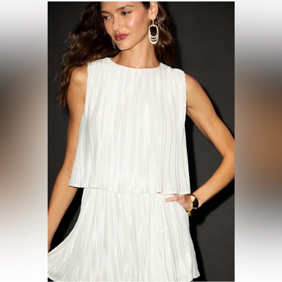 Lulus Chic Lavishness White Satin Plisse Sleeveless Romper Bachelorette . Bridal - Picture 5 of 7